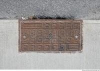 manhole cover rusty 0001